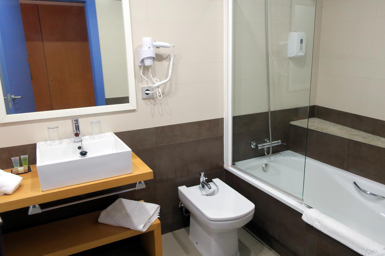 Hotel Alborán 2*